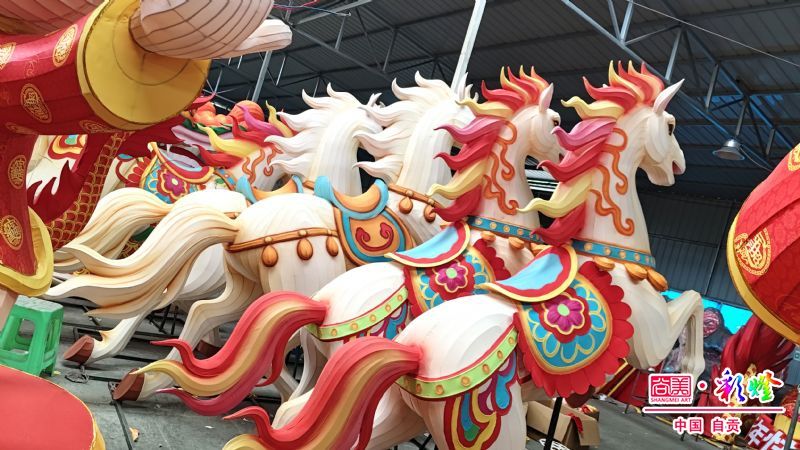 以马为梦：自贡彩灯里的民俗生命力，为何立体马更胜一筹